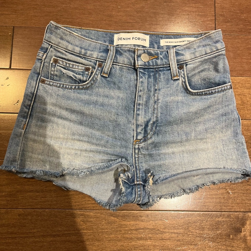 Aritzia Denim Forum shorts - size 24
